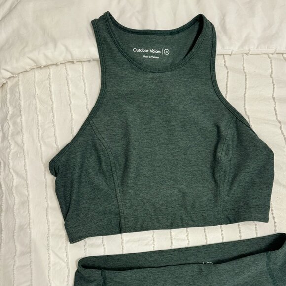 TWO PIECE SET (Leggings + Top) Outdoor Voices - Picture 4 of 4